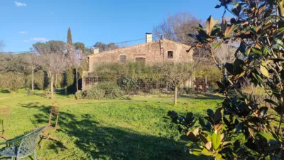Casa rústica en alquiler en Baix Empordà, Santa Susanna de Peralta (Forallac) de 1.800 €<span>/mes</span>