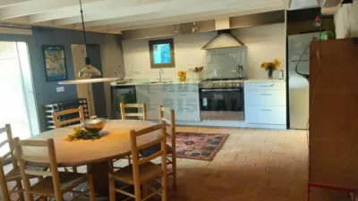 Casa rústica en alquiler en Baix Empordà, Santa Susanna de Peralta (Forallac) de 1.800 €<span>/mes</span>