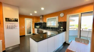 Apartment for sale in Carrer Germans de Ferrer photo 3