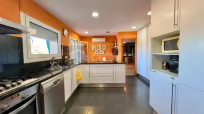 Apartment for sale in Carrer Germans de Ferrer photo 12