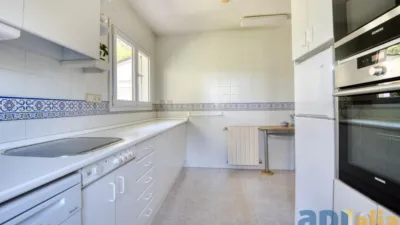 Detached house on Avinguda del Canigó photo 19