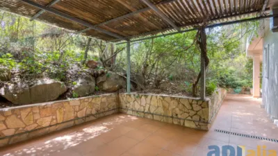 Detached house on Avinguda del Canigó photo 25