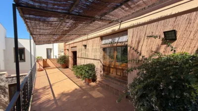 Rustic house on Carrer d'Anselm Clavé photo 4