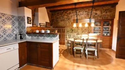 Rustic house on Carrer d'Anselm Clavé photo 13