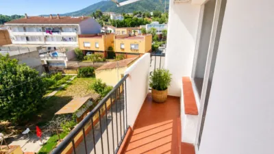 Apartment on Carrer de la Verneda photo 11