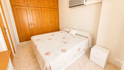 Ático en venta en Carrer d'Àngel Guimerà, cerca de Carrer de Ramon Sambola, Centre (Salt) de 215.000 €