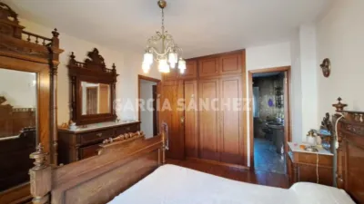 Chalet adosado en venta en Calle de la Principal, Boiro de 350.000 €