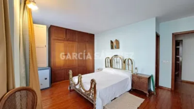 Chalet adosado en venta en Calle de la Principal, Boiro de 350.000 €