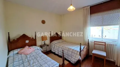 Chalet adosado en venta en Calle de la Principal, Boiro de 350.000 €