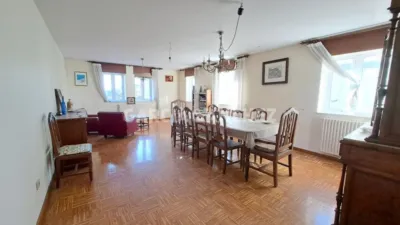 Chalet adosado en venta en Calle de la Principal, Boiro de 350.000 €