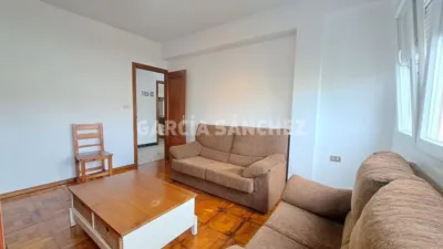 Piso en calle de Robustiano Pérez del Río photo 2