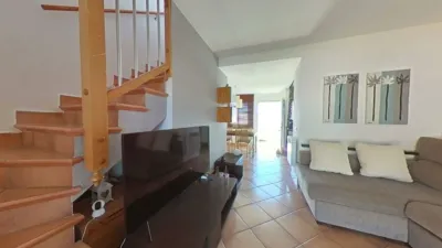 Casa pareada en venta en Carrer de les Mimoses, La Pobla de Montornès de 215.000 €