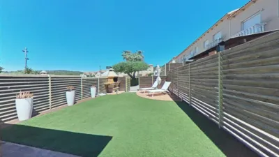 Casa pareada en venta en Carrer de les Mimoses, La Pobla de Montornès de 215.000 €