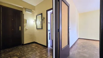 Apartment on Calle de la Virgen de Codés photo 9