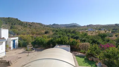 Detached villa at Pasaje los Morenos, No. 2 photo 3