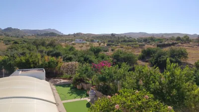 Detached villa at Pasaje los Morenos, No. 2 photo 9