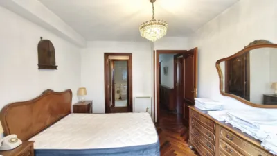 Piso en venta en Calle Doctor Teixeiro, Ensanche (Santiago de Compostela) de 400.000 €