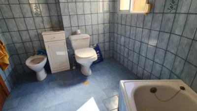 Piso en venta en Calle de las Poesías, 2, Hospital-Rondilla-Santa Clara (Valladolid Capital) de 220.000 €