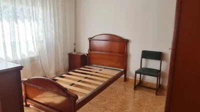 Piso en venta en Calle de las Poesías, 2, Hospital-Rondilla-Santa Clara (Valladolid Capital) de 220.000 €