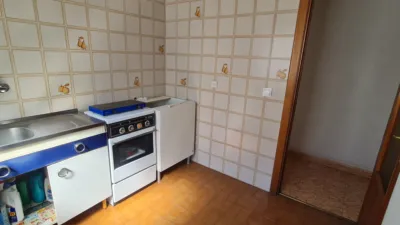 Piso en venta en Calle de las Poesías, 2, Hospital-Rondilla-Santa Clara (Valladolid Capital) de 220.000 €