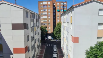 Piso en venta en Calle de las Poesías, 2, Hospital-Rondilla-Santa Clara (Valladolid Capital) de 220.000 €