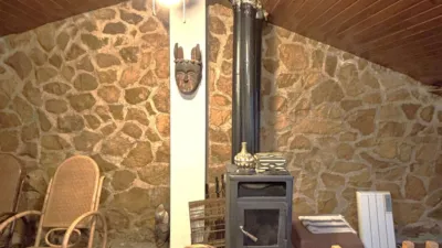 Casa en venta en Calle Solano, 1, Nogueruelas de 290.000 €