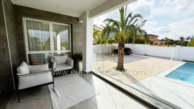 Casa – Orihuela, Urbanización Montepinar - Més