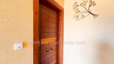 Duplex on Carrer de Rafael Alberti photo 4