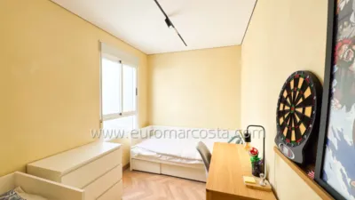 Duplex on Carrer de Rafael Alberti photo 20