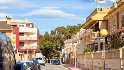 Duplex on Carrer de Rafael Alberti photo 48