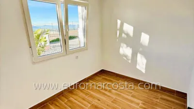 Detached chalet on Costa Garraf street photo 26