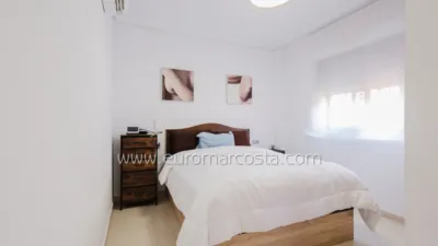 Semi-detached chalet on Carrer César Mateo Cid photo 22