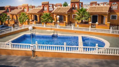 Semi-detached chalet on Carrer César Mateo Cid photo 45