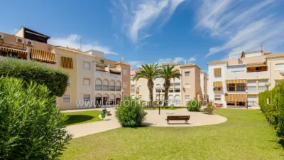 Apartment on Calle de Ramón Rubial Cavias photo 22