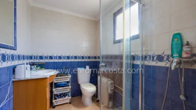 Detached villa on Carrer de José Carreras photo 24