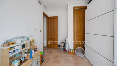 Detached villa on Carrer de José Carreras photo 21
