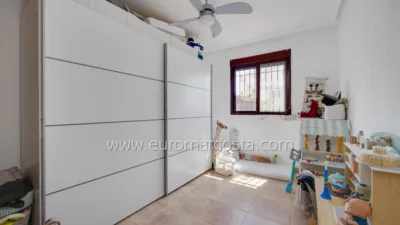 Detached villa on Carrer de José Carreras photo 22