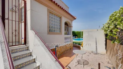 Detached villa on Carrer de José Carreras photo 8