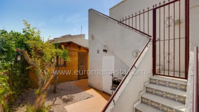 Detached villa on Carrer de José Carreras photo 6