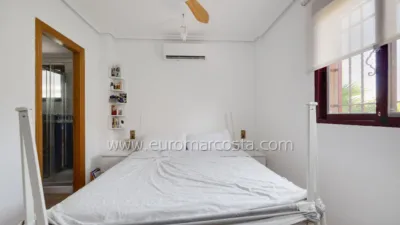 Detached villa on Carrer de José Carreras photo 16