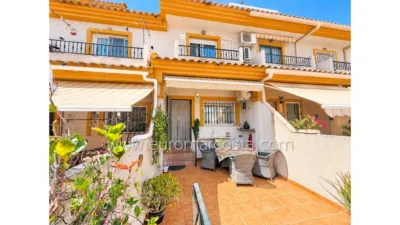 Terraced house on Calle Holanda photo 2