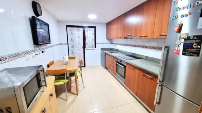 Piso en venta en Calle del Astrónomo Comas Solá, 2, Florida-Ciudad de Asís (Distrito Florida-Babel-Benalúa. Alicante - Alacant) de 374.000 €