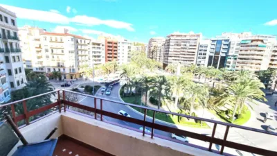 Piso en venta en Plaza de los Luceros, 5, Ensanche-Diputación (Distrito Centro-Ensanche. Alicante - Alacant) de 930.000 €