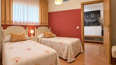 Ground floor apartment on Calle de Britania photo 16