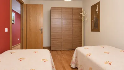 Ground floor apartment on Calle de Britania photo 15