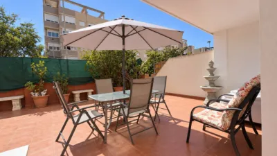 Ground floor apartment on Calle de Britania photo 3