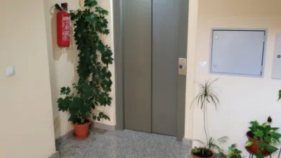 Piso en venta en Calle de la Amargura, Cella de 90.000 €