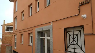Piso en venta en Calle de la Amargura, Cella de 90.000 €