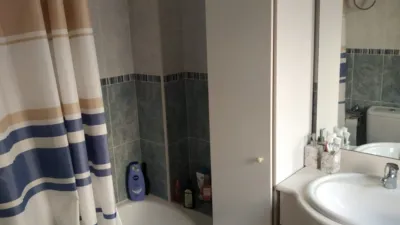 Piso en venta en Calle de la Amargura, Cella de 90.000 €