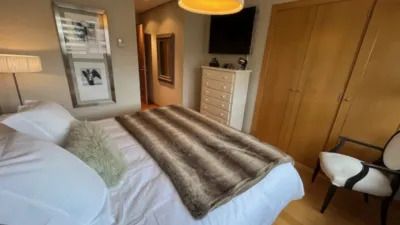 Chalet adosado en venta en Calle de Rosalía de Castro, Simancas de 456.000 €